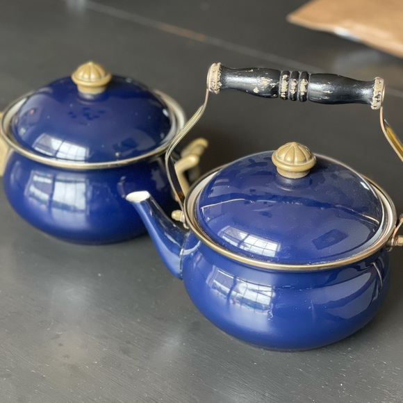 Vintage Other - Farmhouse style Vintage ceramic cobalt blue enamel teapot and matching pot